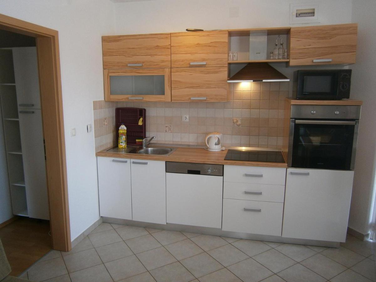Apartments With A Parking Space Vodice - 13973 外观 照片